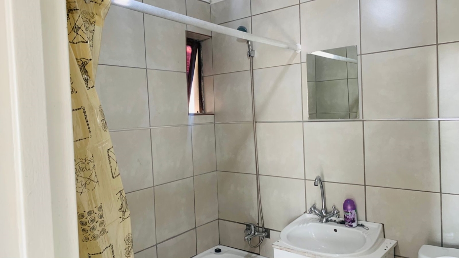 2 Bedroom Property for Sale in Amalinda Eastern Cape